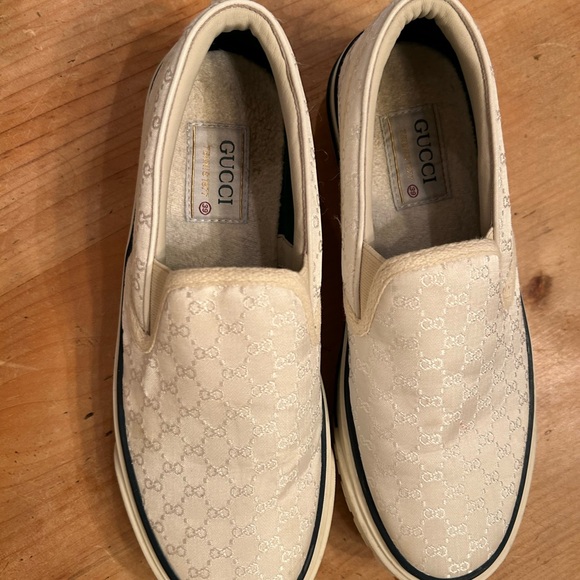 Gucci Cream Slip-On Loafers with Textured Upper main image 4
